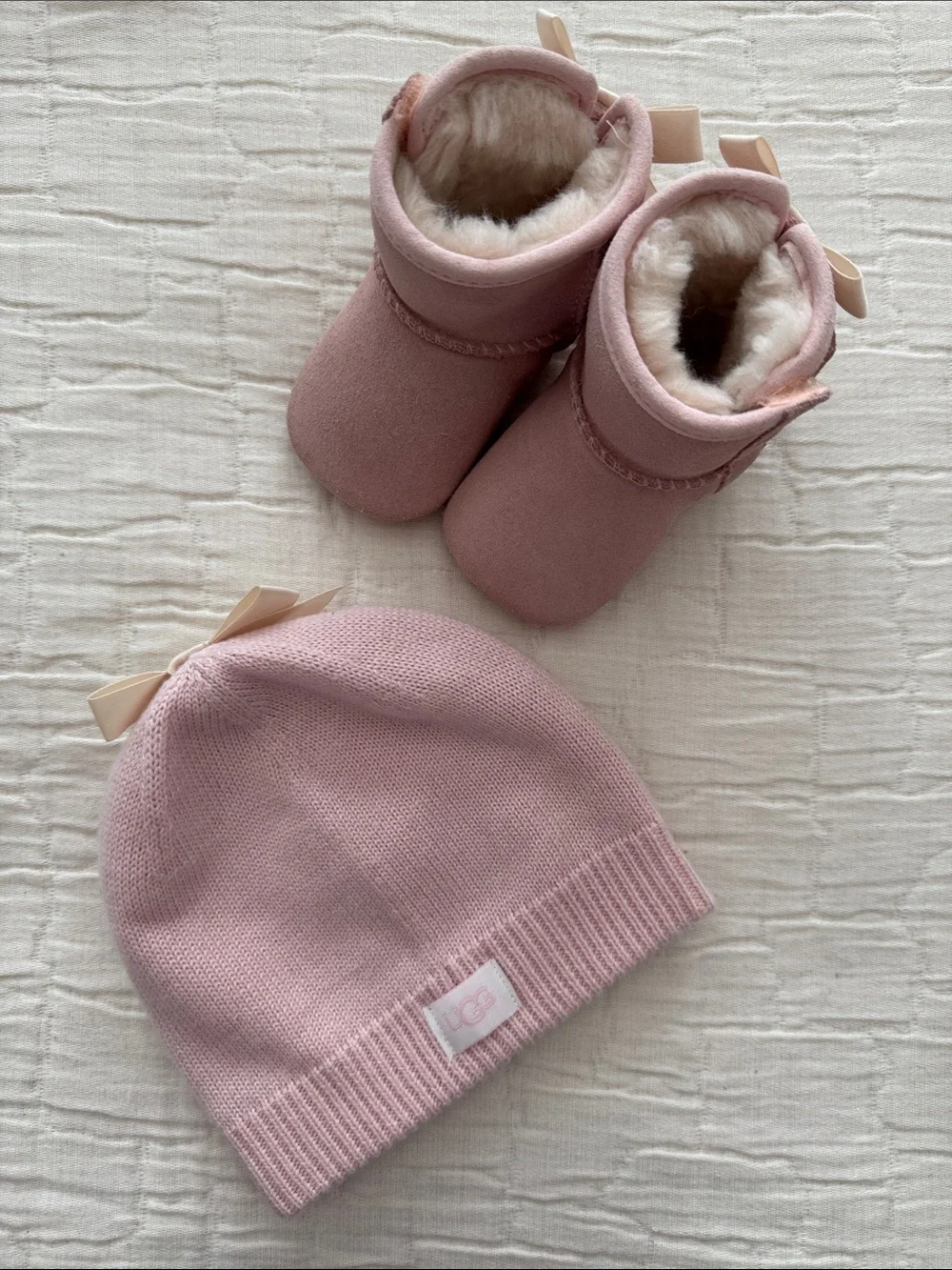 UGG Infant Girl 2 Pc Knit Beanie/ Matching Pink Booties Set - Pink, Size XS/0-1